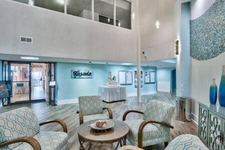 The Oyster By Brightwild-Beachfront Condo Дестин Екстериор снимка