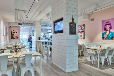The Oyster By Brightwild-Beachfront Condo Дестин Екстериор снимка