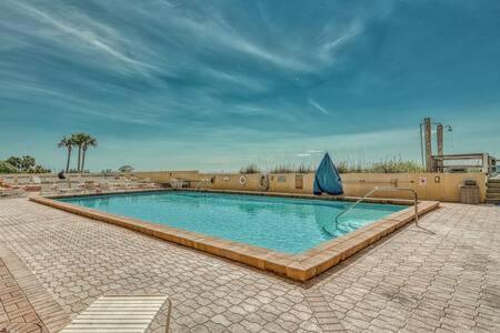 The Oyster By Brightwild-Beachfront Condo Дестин Екстериор снимка