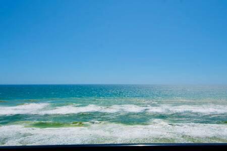 The Oyster By Brightwild-Beachfront Condo Дестин Екстериор снимка