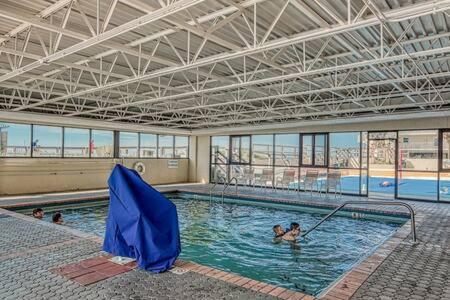 The Oyster By Brightwild-Beachfront Condo Дестин Екстериор снимка