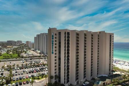 The Oyster By Brightwild-Beachfront Condo Дестин Екстериор снимка